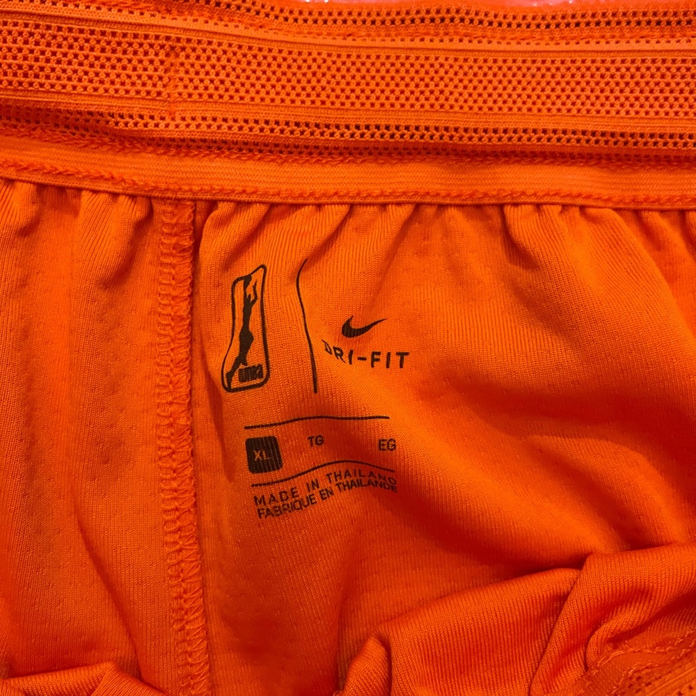 Nike WNBA Connecticut Sun Athletic Shorts. Size XL. New without tags - Picture 3 of 4